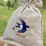 イワツバメ　刺繍巾着