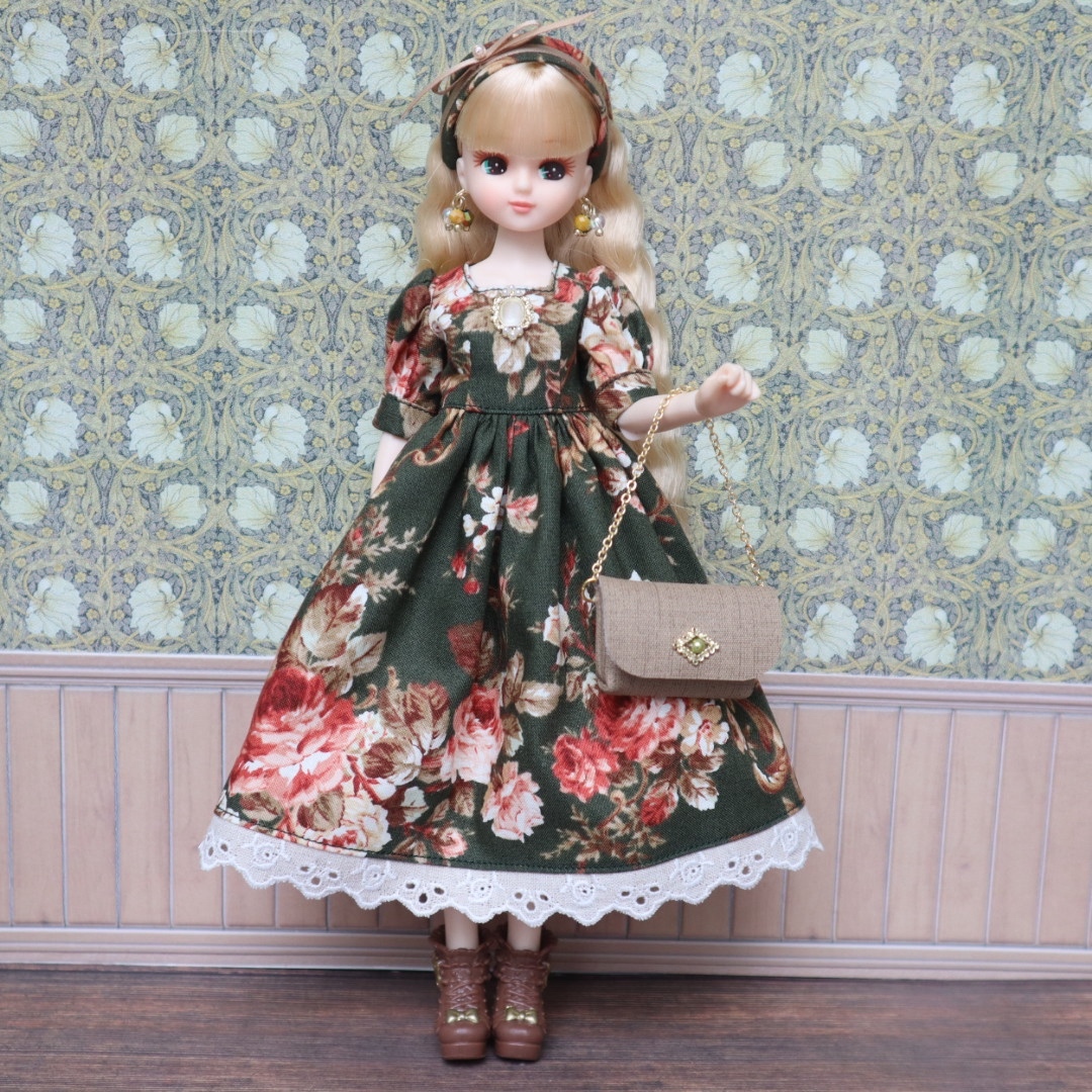 NO.522 22㎝ドール服 花柄のワンピース＆小物セット - yukimishop