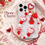 🍓ストラップ🍓スマホストラップ/ハンドストラップ/ビーズ/キラキラ/キーホルダー/韓国/バッグチャーム/ハート/いちご