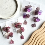 【 左側：チェリータルト🥧🍒 】揺れる花びらピアス💐