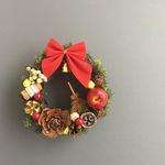 小さなクリスマスリース　箒付き