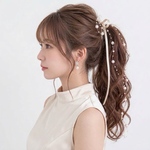 【クリーム】パール ＆ サテンリボン のポニーフック  紐アレンジ  ヘアアクセサリー