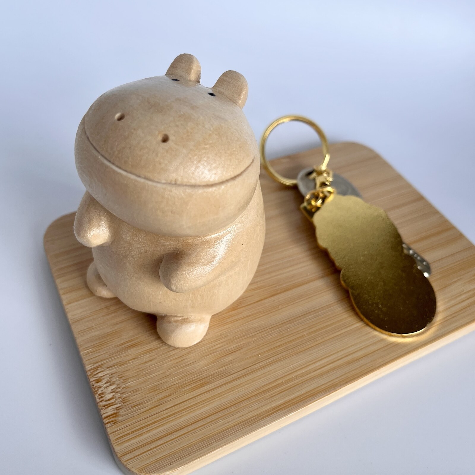 木彫りのブタの箸置き - ZUSHITAKO'S GALLERY | minne byGMOペパボ