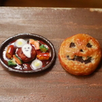 ミニチュアフード ハロウィンハンバーグとパイ【１点物】