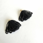 Charlotte Beadsシャワービーズタッセルピアス/イヤリング【Black】