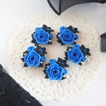 【.+*青い薔薇と漆黒の小花のブーケ+*:ﾟ＊樹脂粘土パーツ】