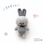 少し小さなうさぎぬいぐるみ