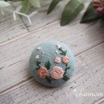 ミニ薔薇の刺繍ブローチ・ピンク