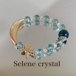 グリーンフローライト ハーフバングル風ブレスレット　 〜深緑と光が彩る海の景色〜　Selene crystal