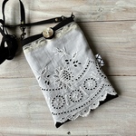 antiquelace　サコッシュ＊大きめスマホポーチ＊モノトーン*手刺繍レース*アンティークレース*ポケットショルダー*ポケット付