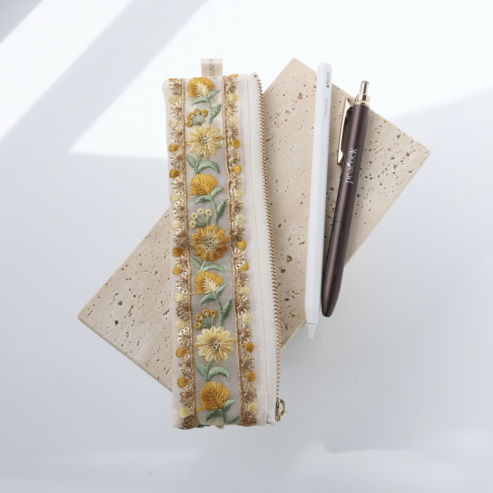 細長ポーチ 20cm×4.5cm インド刺繍リボン - peacock Iris | minne
