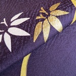 🐇紫色 京友禅 笹模様 正絹 紋意匠 丹後ちりめん No.5-12【100cm×20cm】振袖仮絵羽の解き おくみ部分 和布 生地 はぎれ リメイク素材 silk100%