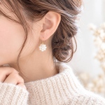 大人気[受注制作]パールボールフックピアス
