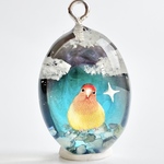 【9/4販売会オープン】コザクラインコと夕焼けのレジンアクセサリー｜ネックレス・チャーム｜一点物 (コザクラインコモチーフのシリーズ)