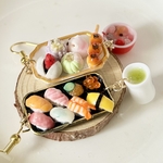 ミニチュア　和菓子とお寿司のピアス・お茶とみつまめ付き