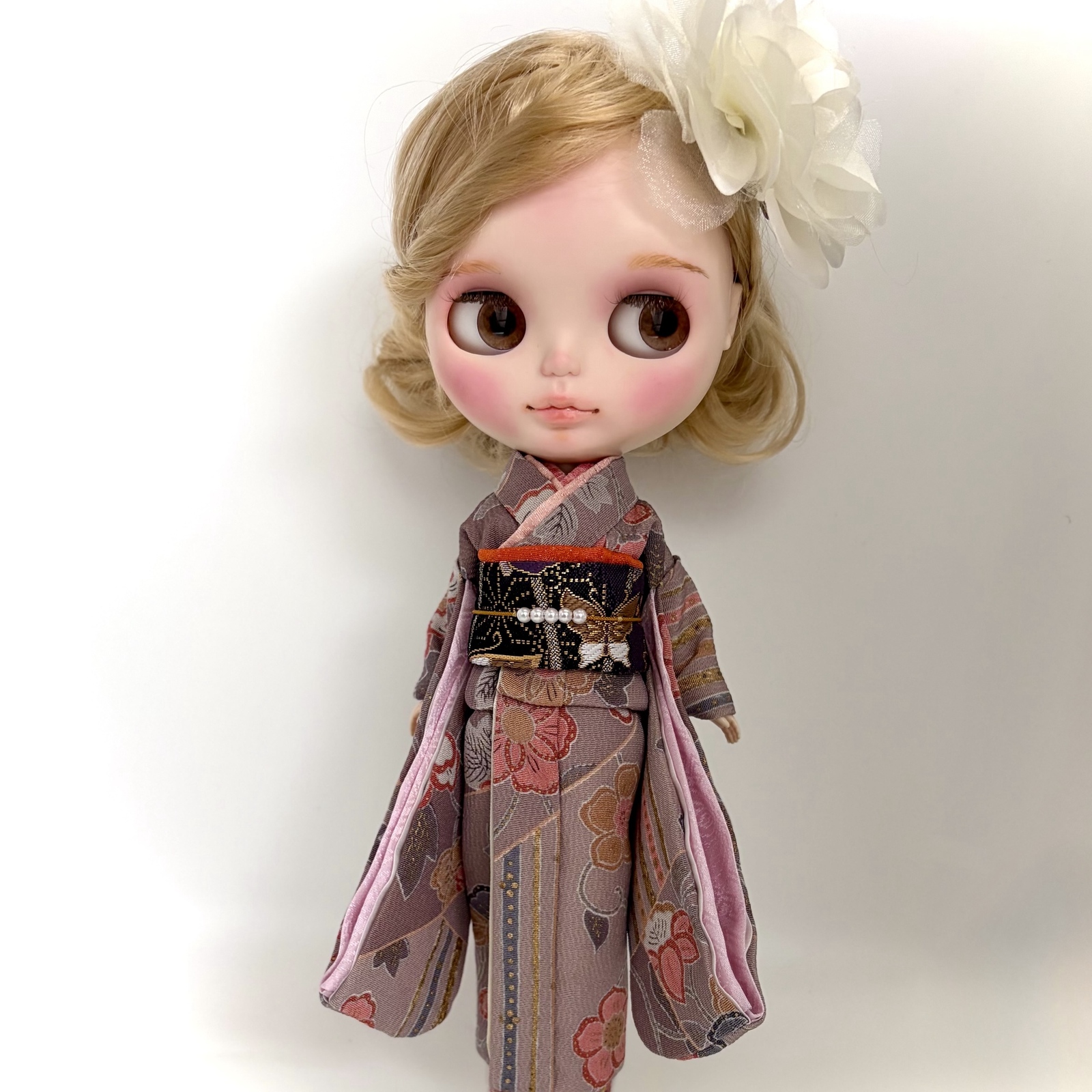 ドール着物☆くすみカラーに草花金彩の切嵌文の正絹振袖 - HikaR