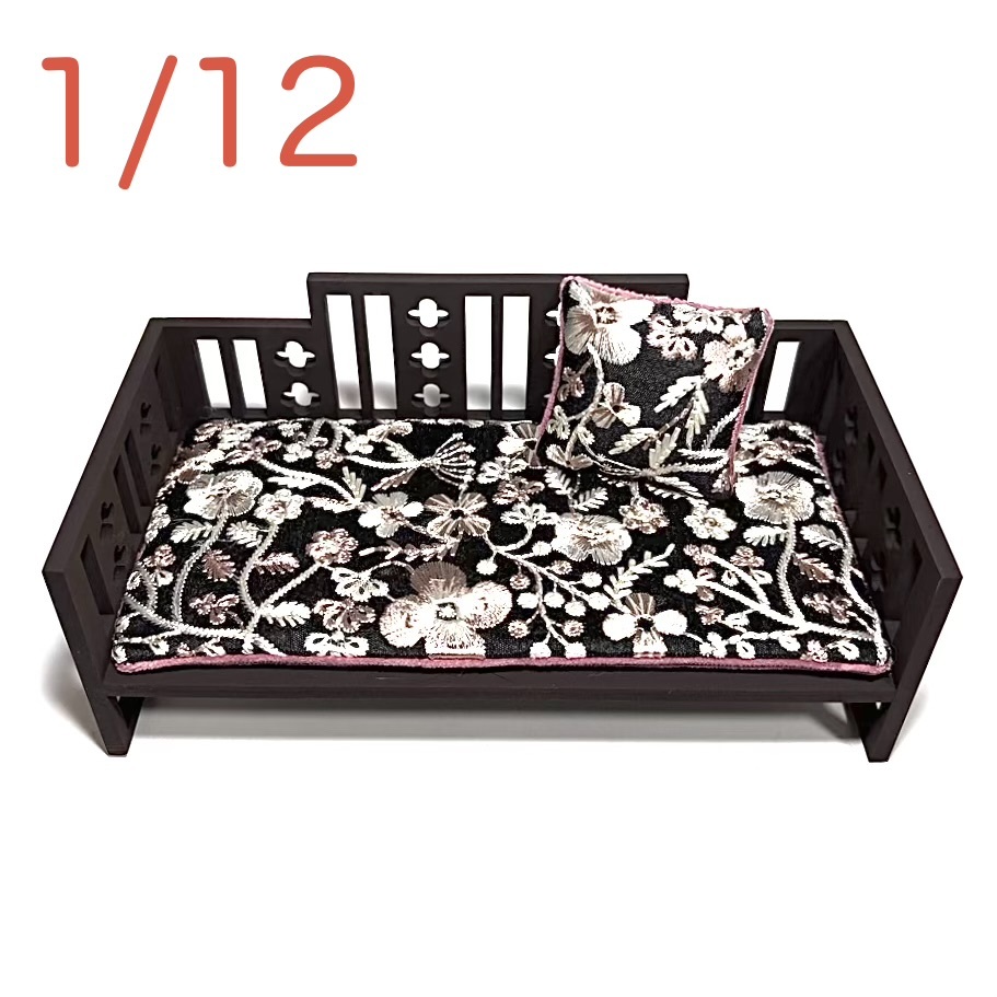 sizk様♡オーダー専用  オビツ家具 １月１日 ひとり用ソファ セミオーダー（オビツ11・ねんどろいどどーるサイズ