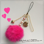 LOVE💕pinkファーのストラップ