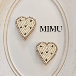 【ビーズ刺繍】ホワイトハート ドット おおぶり サージカルステンレス ピアス 蝶バネ イヤリング