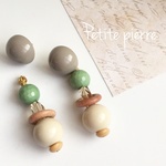 大人レトロの2wayピアス(beige×green)