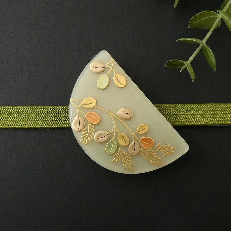 バチ型かんざし「葡萄に萩」 金蒔絵風 オリジナルデザイン シェルお花