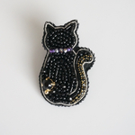 ハロウィンな黒猫の後ろ姿 ビーズ刺繍ブローチ