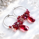キラキラレッドフープピアス✨クリスマス/ハロウィン/推し活/木の実/イヤリング変更可能/ステンレスフープ/石榴/赤/クリスマス