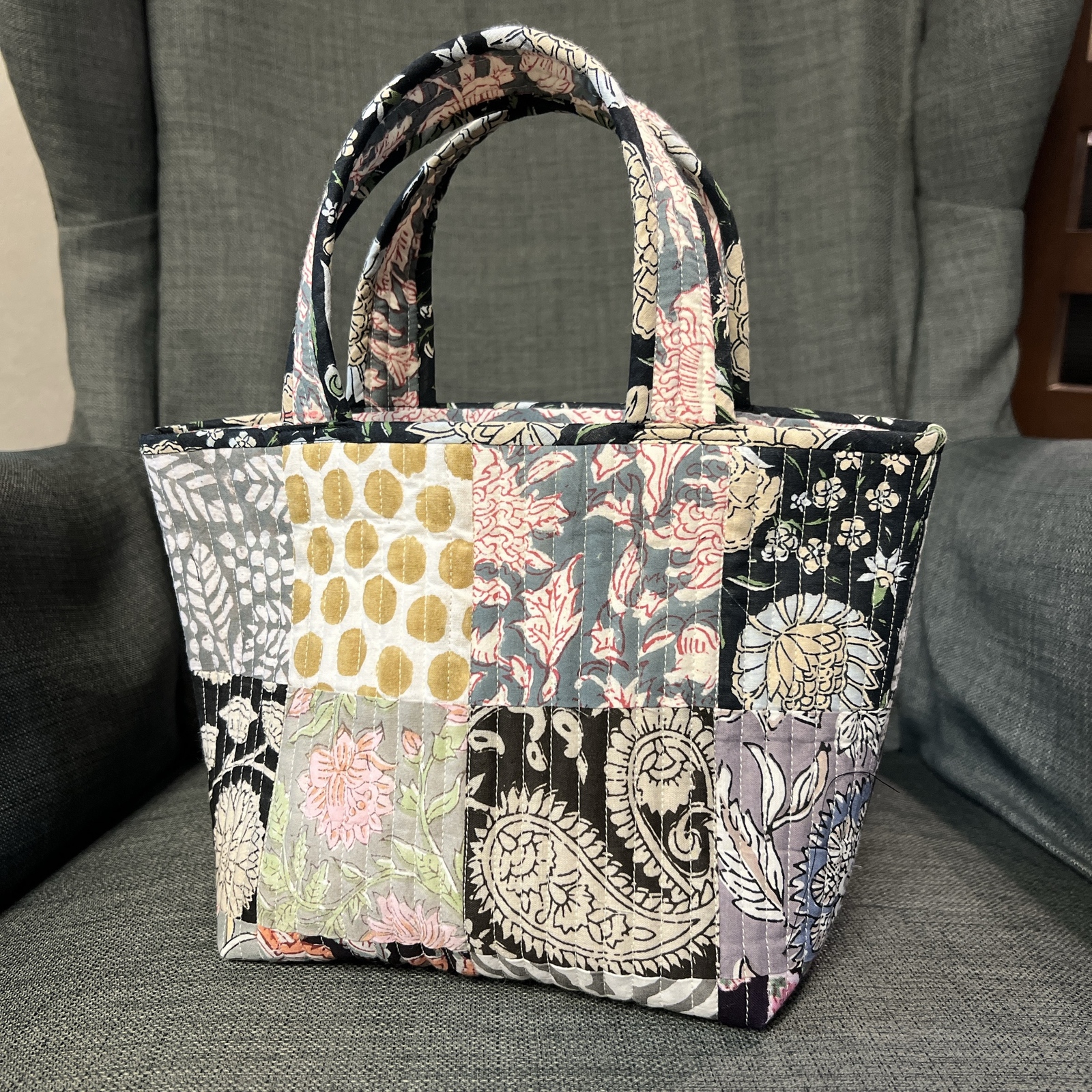 大人なパッチワーク⭐︎ブロックプリントのトートバック 大人なパッチワーク⭐︎ブロックプリントトートバッグ - meadow view