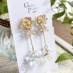 イヤリング【花束とシャボン玉】　※こちらはネジバネ式イヤリングです(金具変更はできません⚠️)　レジンアクセサリー