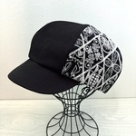 TOPI  コットンと刺繍生地のキャスケット（ブラック）58〜60