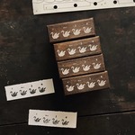 ★9月新入荷★[羊君somesortof.fern] [YJ-109D] Swan in the Sky - 04. Four Black Swans スタンプ(1個入)