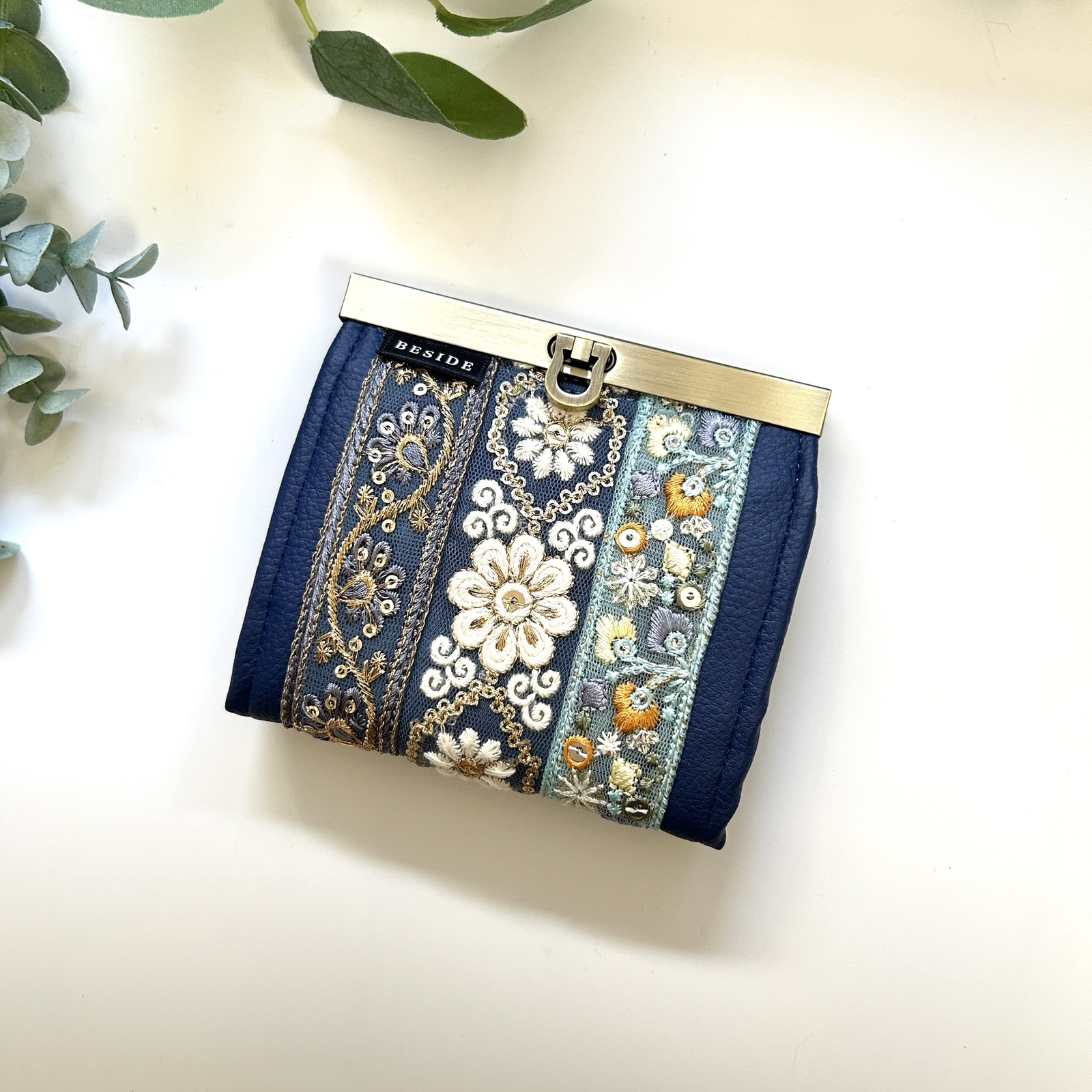 華やぐインド刺繍リボンのコンパクトミニ財布 直線口金 ミニ財布