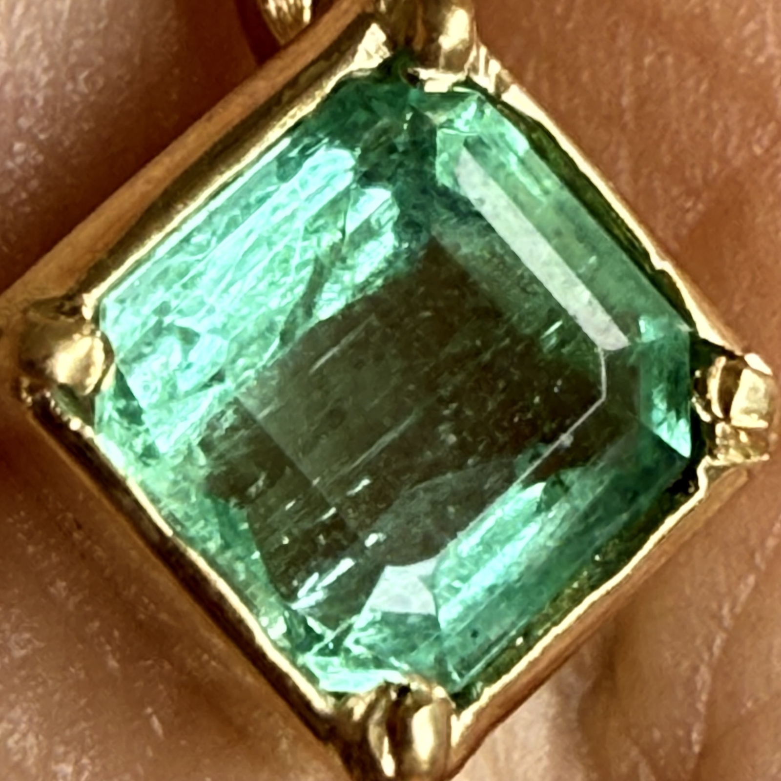 K18YG 天然エメラルド ペンダントトップ 0.52ct - よーだ@依田商会seg