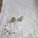  【刺繍】金銀のキラキラつぶつぶピアス