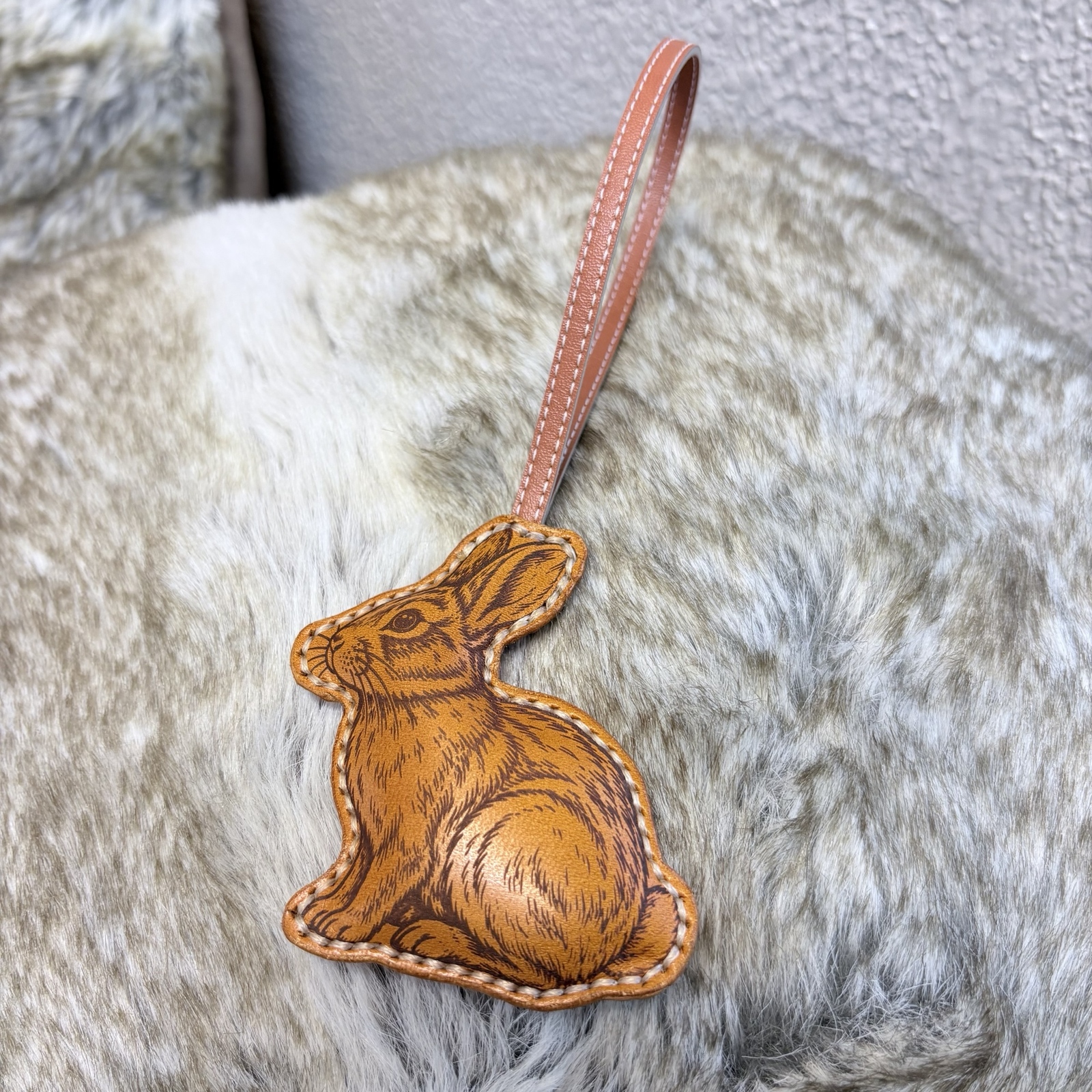 大きなウサギのバッグチャーム｜栃木レザー 8.5cm レザーチャーム 本革