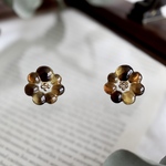   べっこうカラー　ぷくぽこお花のピアス/イヤリング