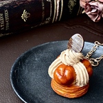 サントノーレ　ケーキ　キャラメル　バックチャーム☆フェイクスイーツ☆サントノレ☆食品サンプル☆シュークリーム☆クレイケーキ