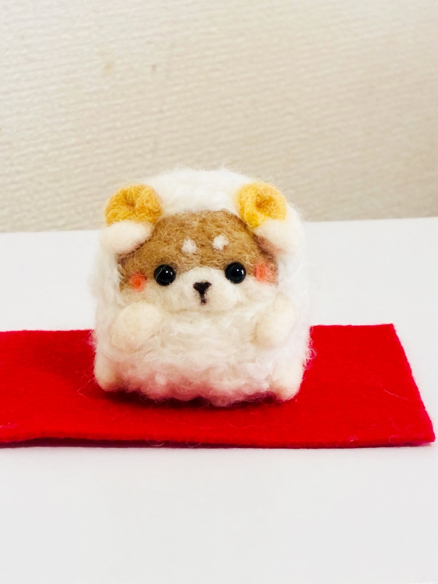 羊毛フェルト ハロウィン オバケカボチャとひょっこりくまさん - る