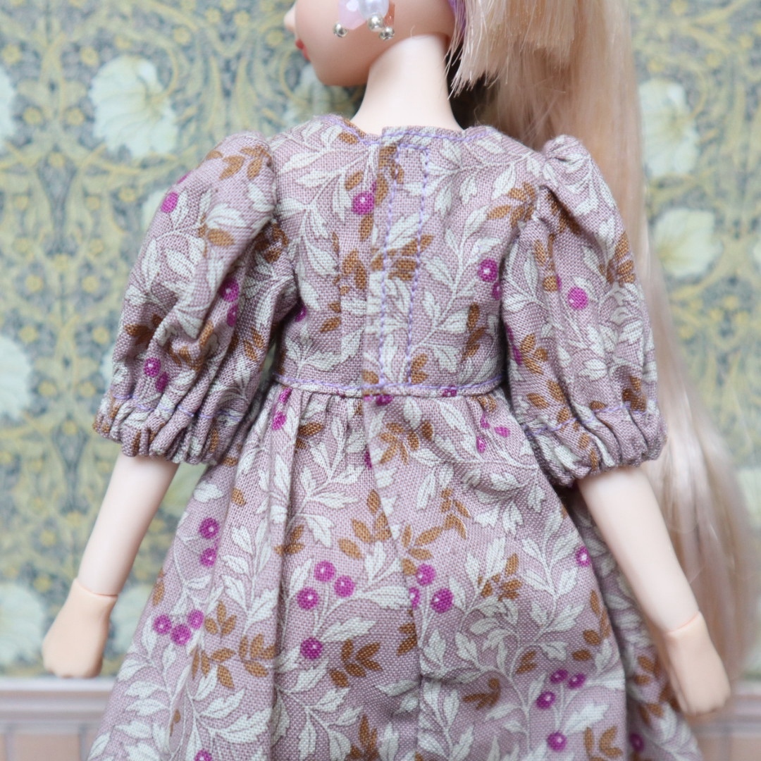 NO.540 22㎝ドール服 花柄ドレスワンピース＆小物セット - yukimishop