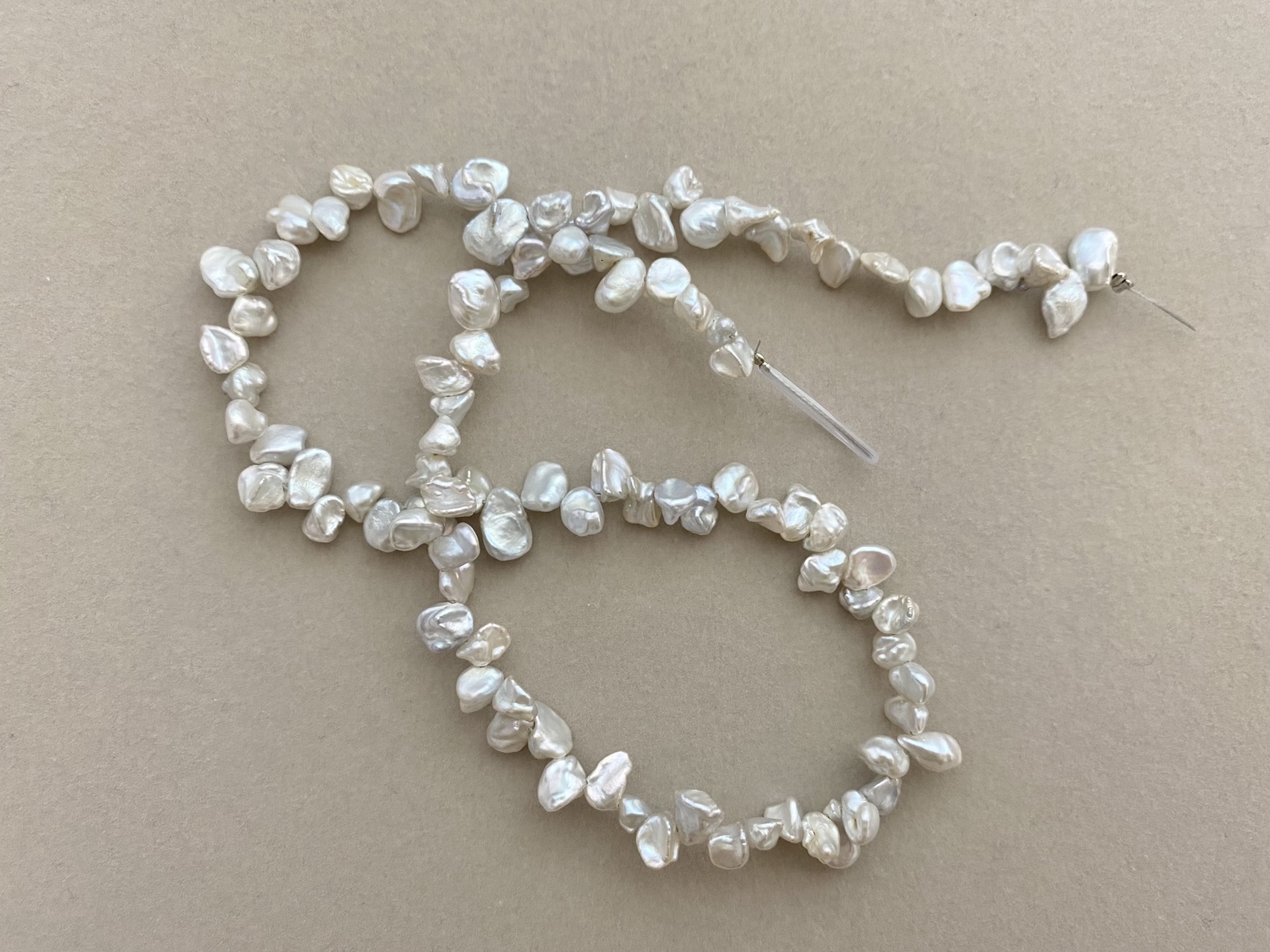 淡水パール ケシパール 花びら 4〜6mm 一点物 - Scarborough Fair