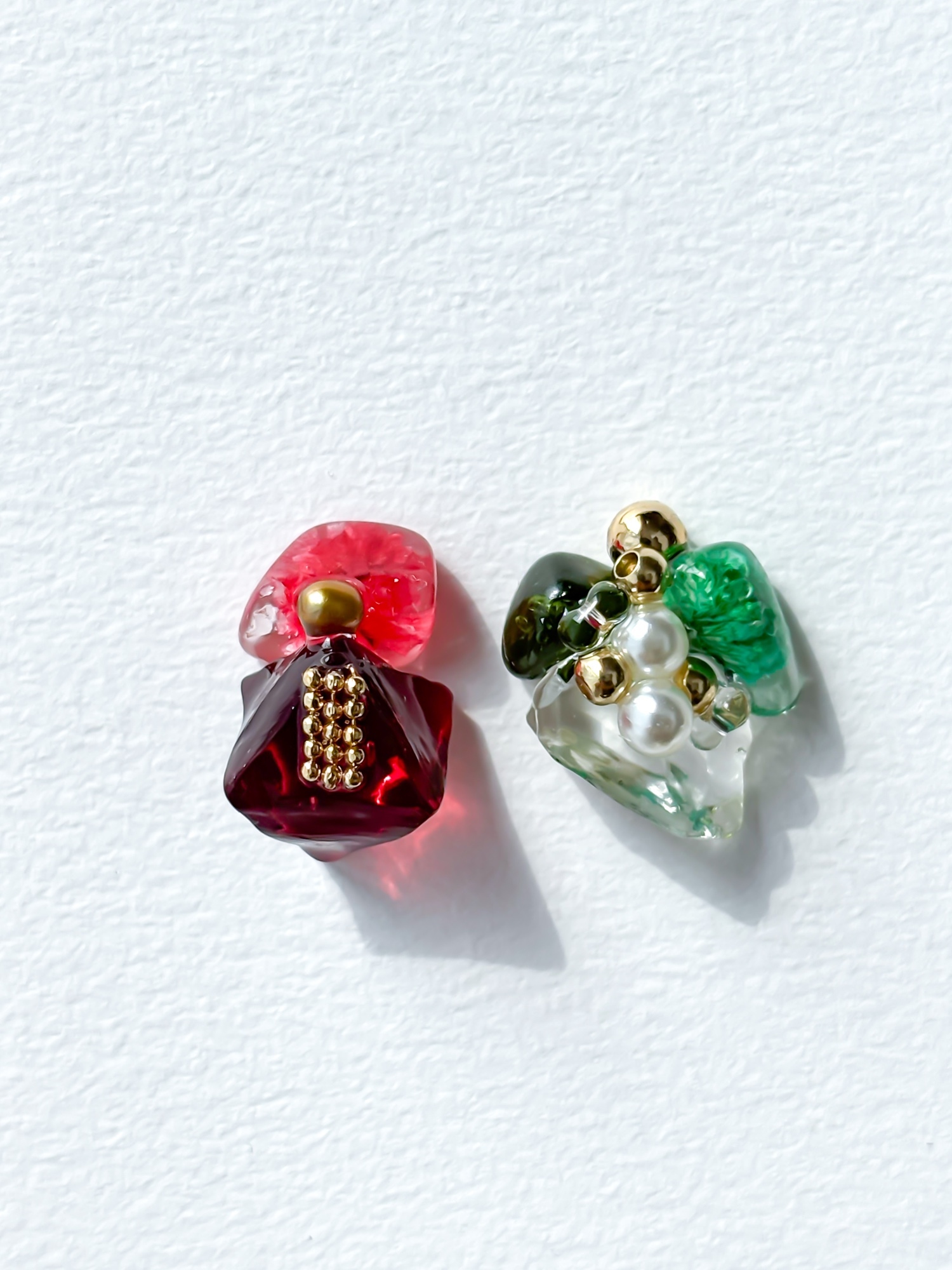 no.176 再販✩.*˚クリスマスカラーのアクセサリー 送料無料】クリスマス2026 ｜赤 緑 白 3粒セット - YM | minne byGMO