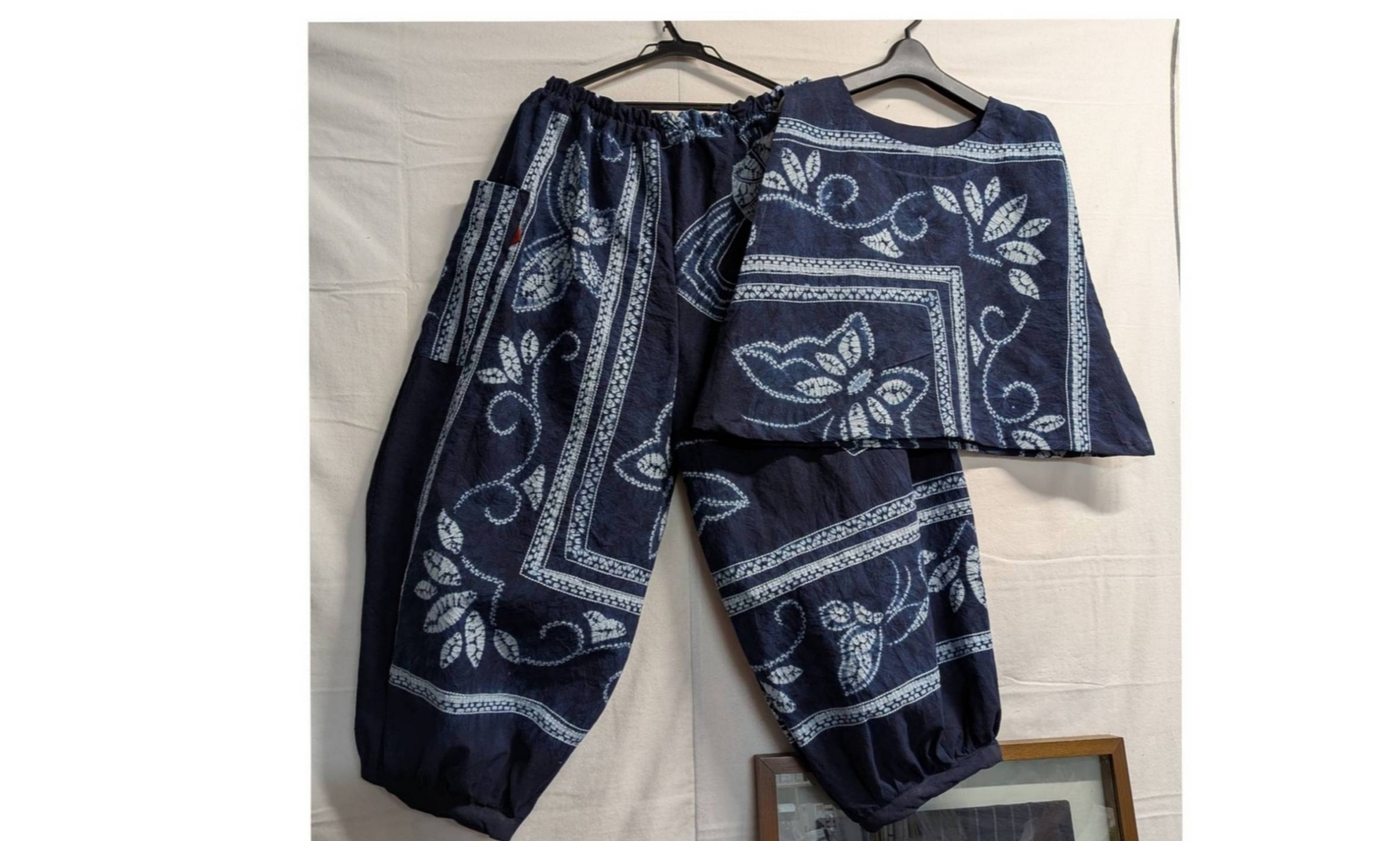 スタンドカラー　ハンドメイド　藍染め絞り　ベスト　古布　襤褸 藍染め絞りのトップスとパンツのセット ハンドメイド - NANO-EX'S