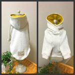 再販×3！U／Shiho《Sサイズ現品限り》ライトグレー 重ね合わせフードの袖付きパーカー犬服