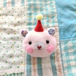 【送料無料】約6.5㎝　クリスマスくまさんブローチ(ピンク)