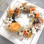コスモスのリース　コスモス　リース　アーティフィシャルフラワー　プレゼント　ギフト　秋　秋リース　敬老の日　結婚祝い　誕生日プレゼント　退院祝い　玄関リース　玄関　秋桜
