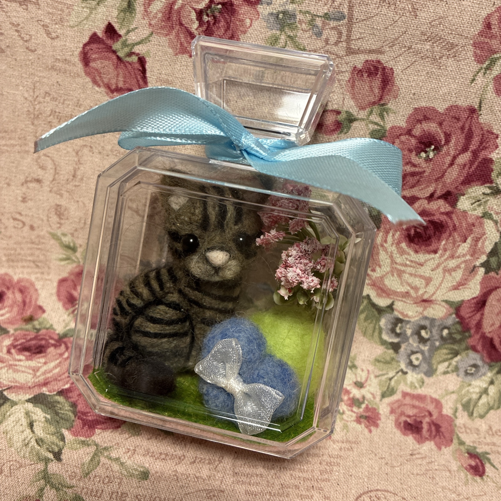 羊毛フェルト ボトルイン♪キジトラ猫&小物 ミニチュア - mokomi felt