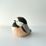 公園で会える小鳥　ヤマガラさんのぬいぐるみ