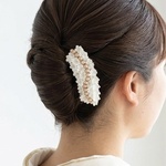 ヘアコーム 「 白桜 」フォーマル  着物 黒留袖 留袖 訪問着 ホワイト 白色 コームかんざし 簪 くし簪 卒業式 入学式 結婚式 セレモニー お呼ばれ ヘアアクセサリー 髪飾り ママ 母親 和婚