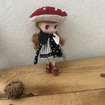 プチブライス サイズ 赤キノコ帽子 モノクロワンピース