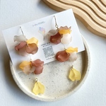 【 🍂Autumn orange🧡】揺れる花びらピアス💐